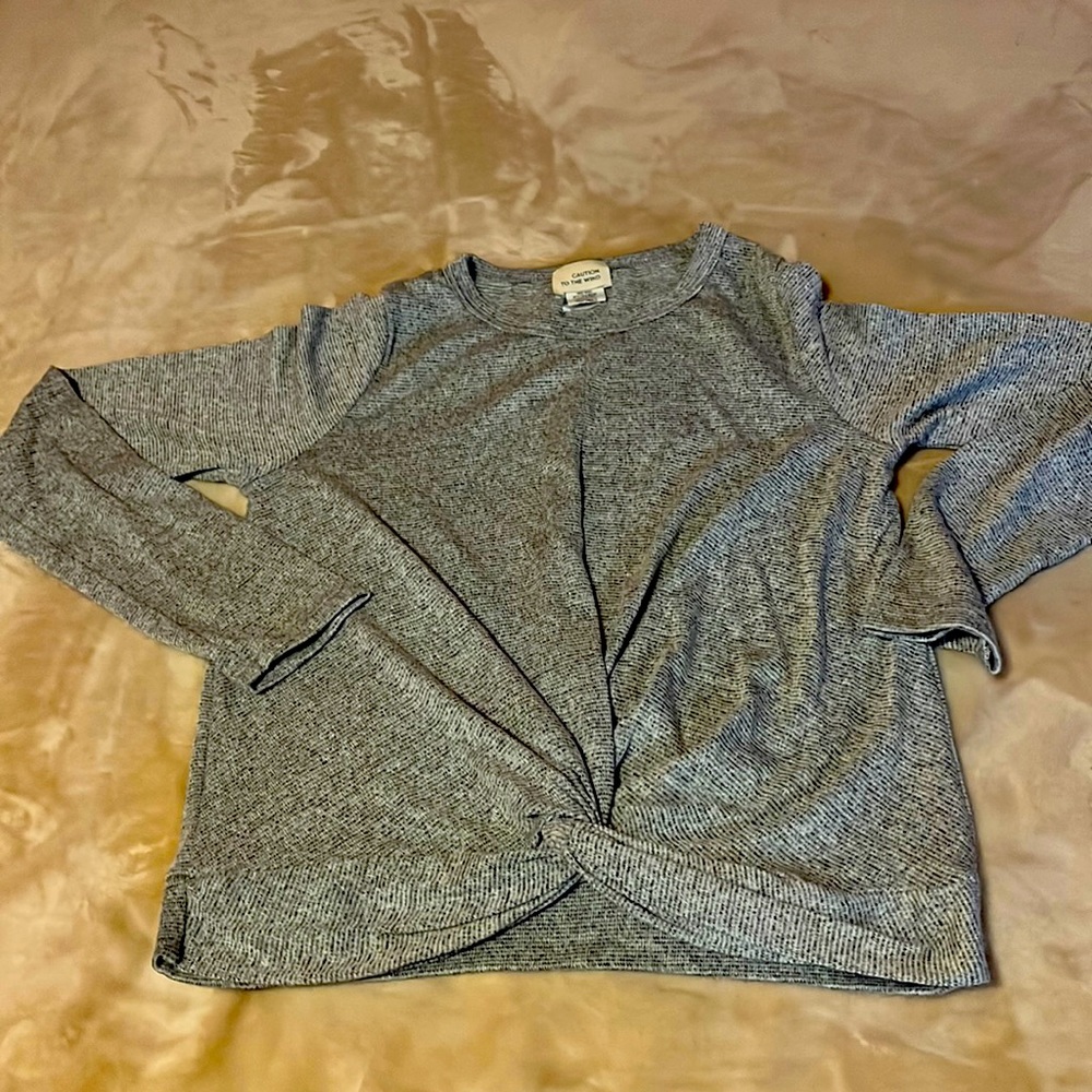 Grey short long sleeve